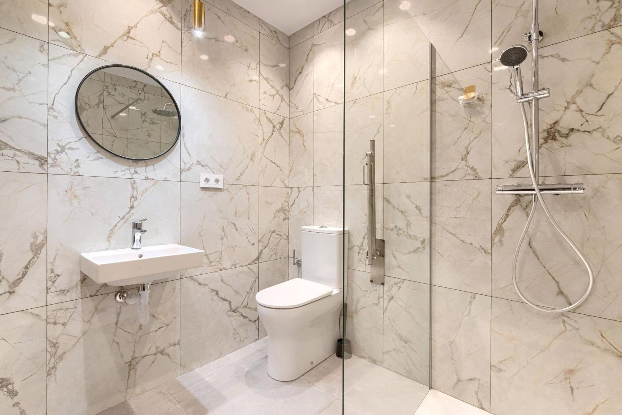 Apartamentos Basarrate Self Check In Бильбао Экстерьер фото